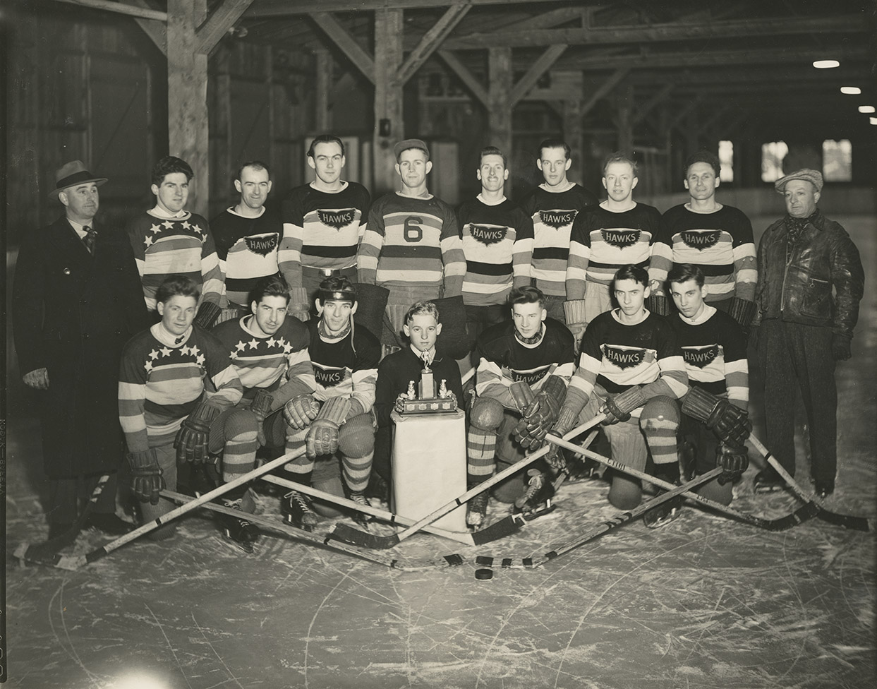 communityalbums - Bridgewater Hawks Hockey Team