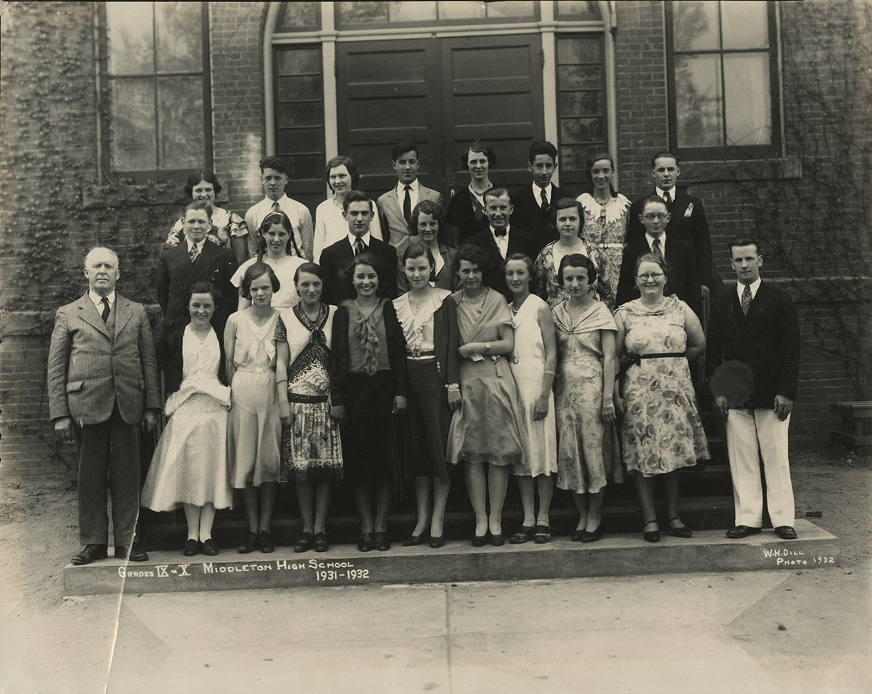 communityalbums - Grades 9 & 10 1931/32