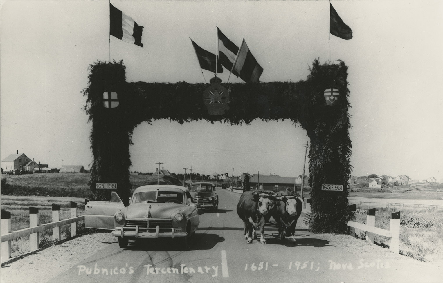 communityalbums - Pubnico Tercentenary Celebrations (1651–1951)
The arch at Pont du Marais bridge