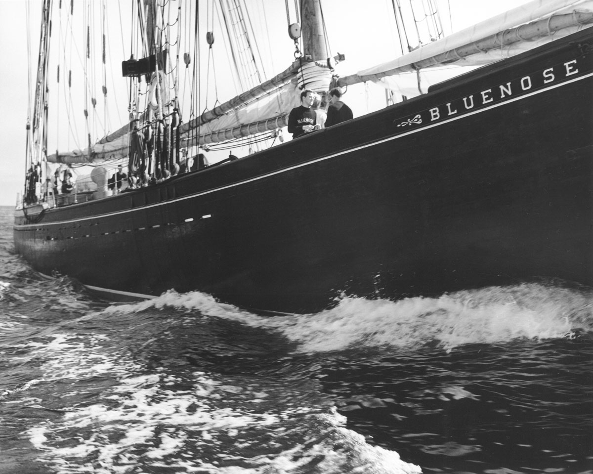 <i>Bluenose II</i> from starboard at sea