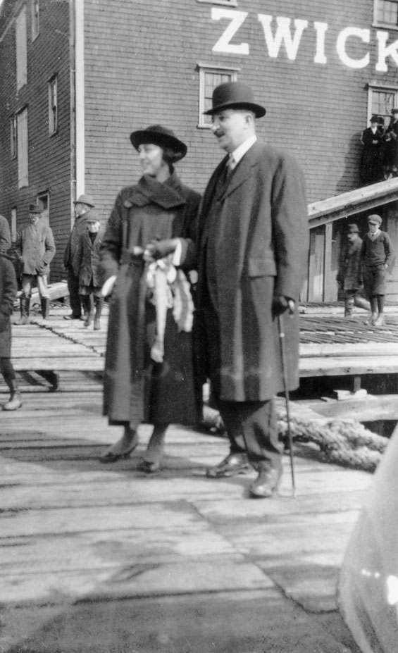Mayor William Duff and Miss Audrey Smith