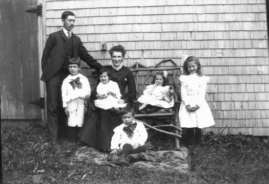 Unidentified portrait of a family, Guysborough, N.S.