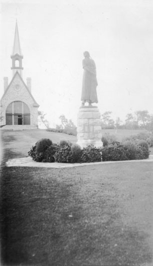 dennis : Statue of Evangeline, Grand Pre, Kings Co.