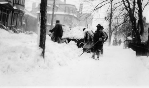 Men shovelling snow, Coburg Road