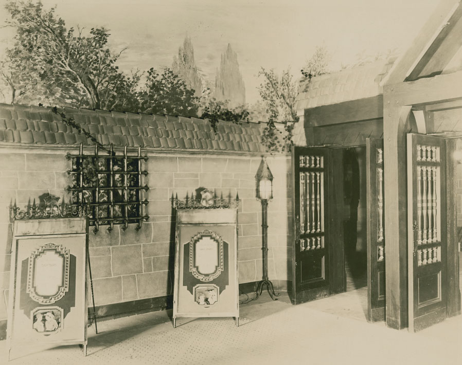 eastcoastport : Vestibule of Capital Theatre