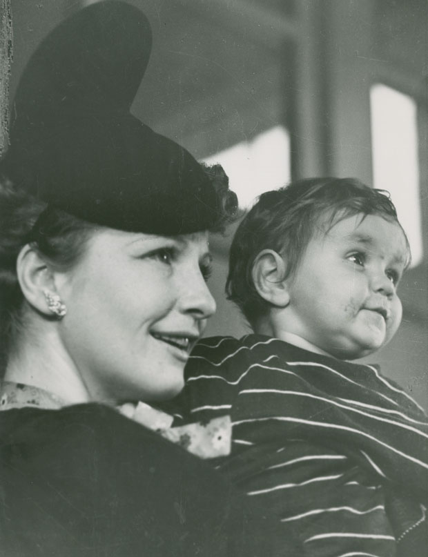<i>Athenia</i> Survivor Sari Maritza Holding Baby Nicola, Daughter of Ernst Lubitsch
