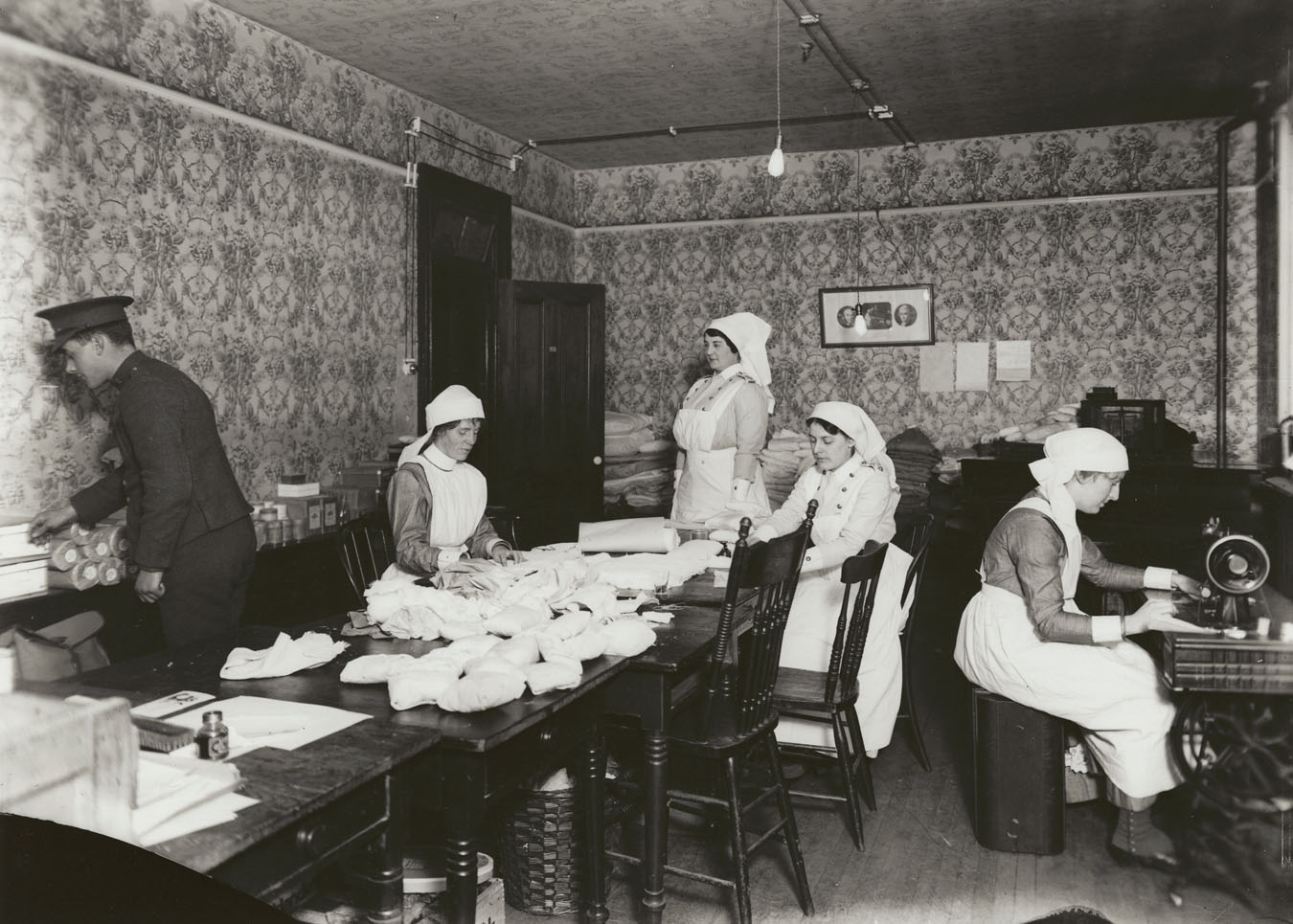 explosion : Preparing bandages for emergency relief, Halifax