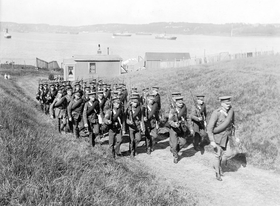 halifax : Detachment No. 4 Coy. 1st Regt. Canadian Garrison Artillery, Fort Charlotte, Halifax,1914