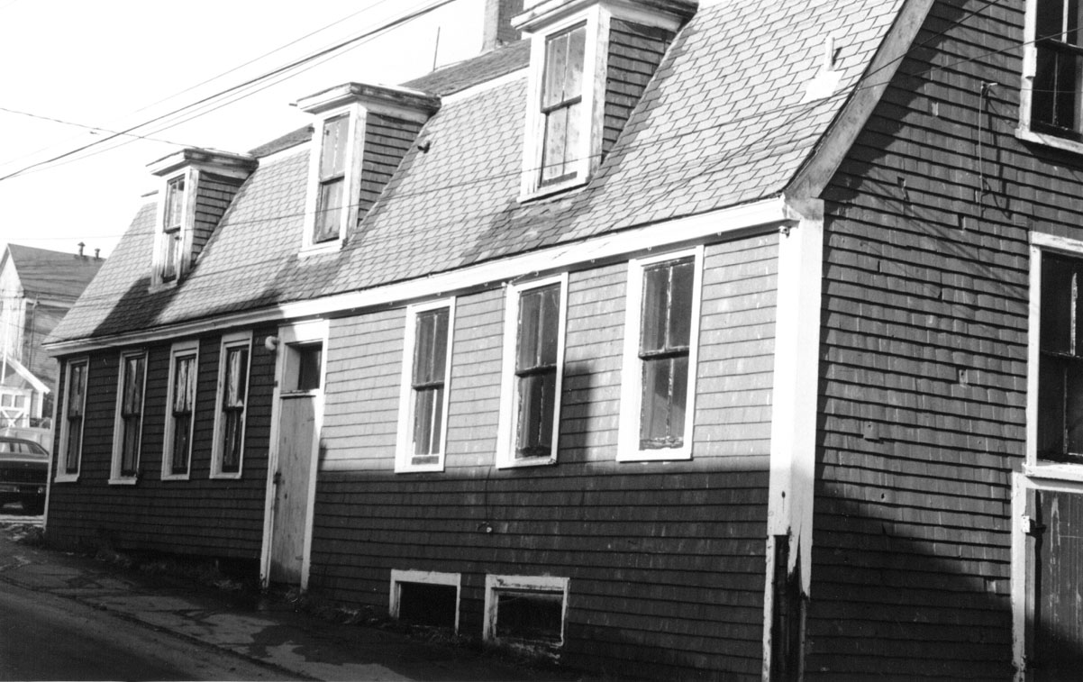 lunenburg200321208