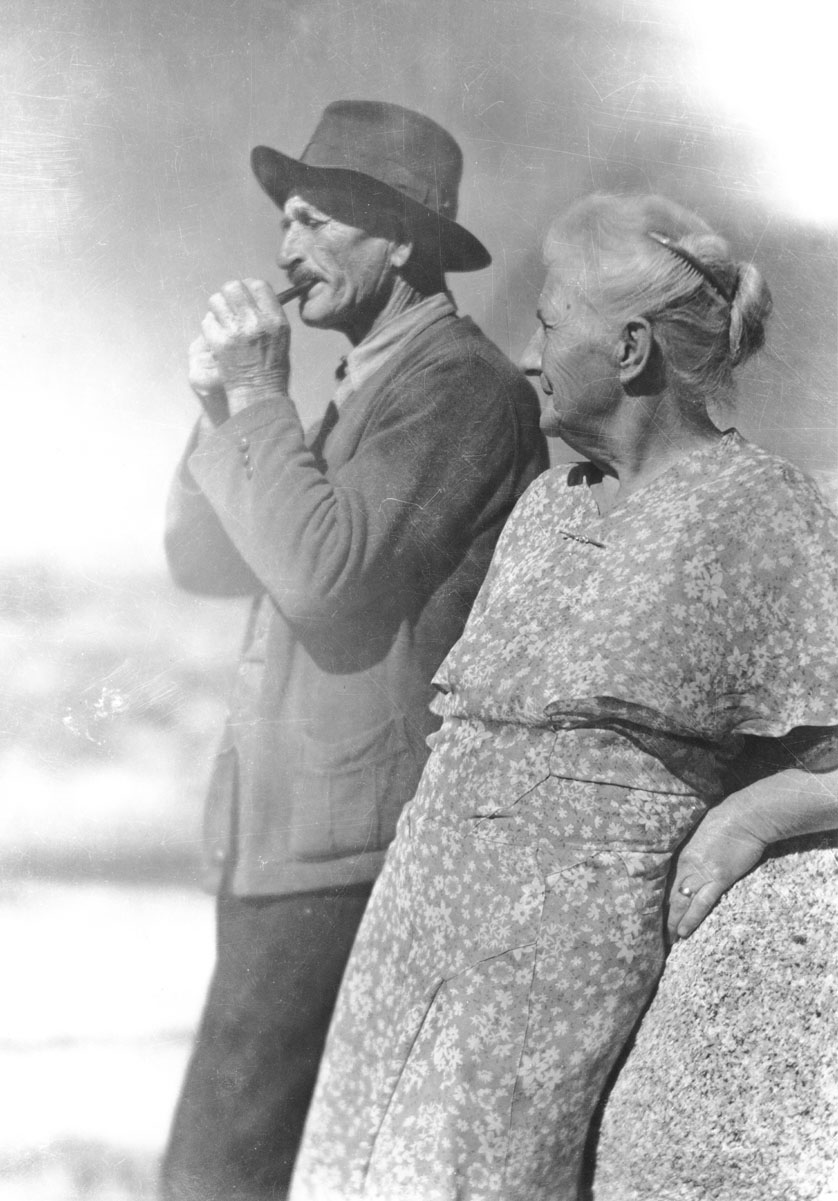 macaskill : Albert Crooks with a woman, Peggys Cove, NS