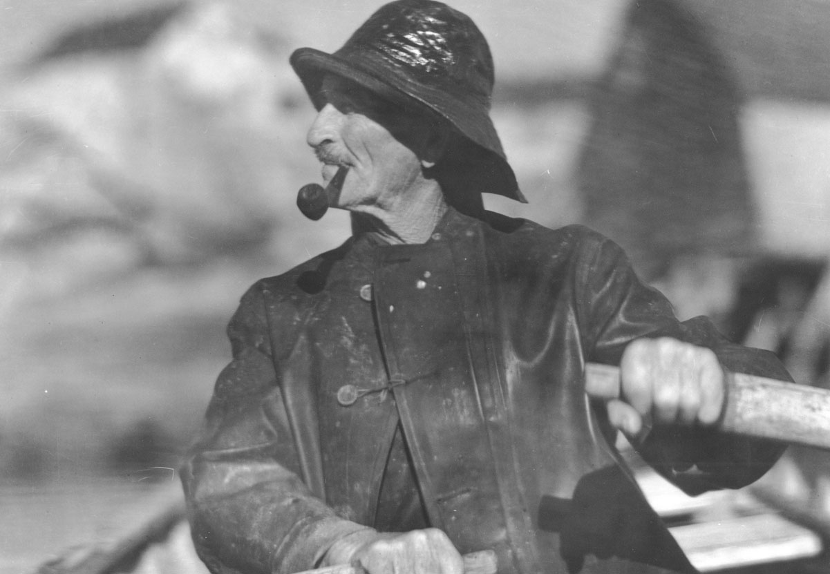 macaskill : Albert Crooks in dory, Peggys Cove