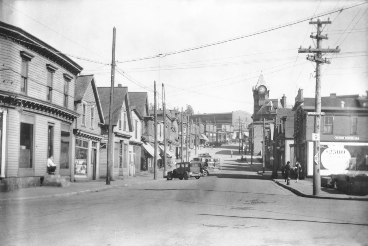 macaskill : Corner of McFarlane Street showing Acadian Poster Company and Capitol Theatre, Springhill, NS