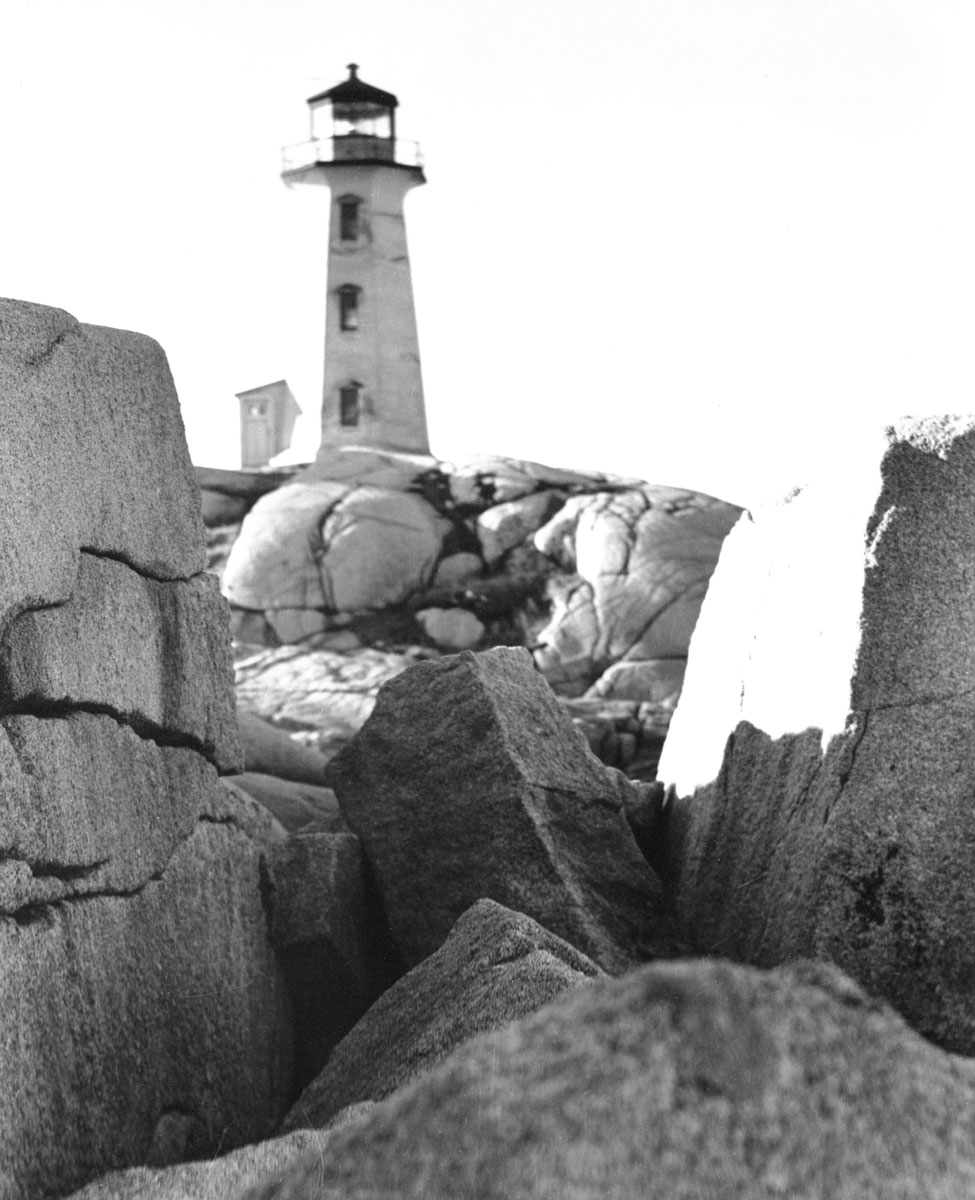 macaskill : Peggys Cove lighthouse