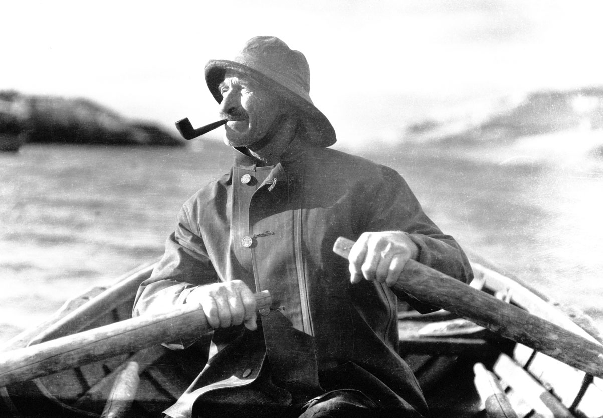 macaskill : Albert Crooks in dory, Peggys Cove
