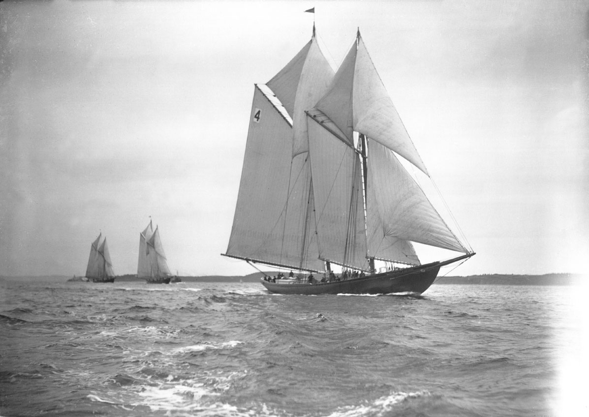 <i>Margaret K. Smith</i> and other unidentified Grand Bank fishing schooners racing during International Fishing Schooner Races