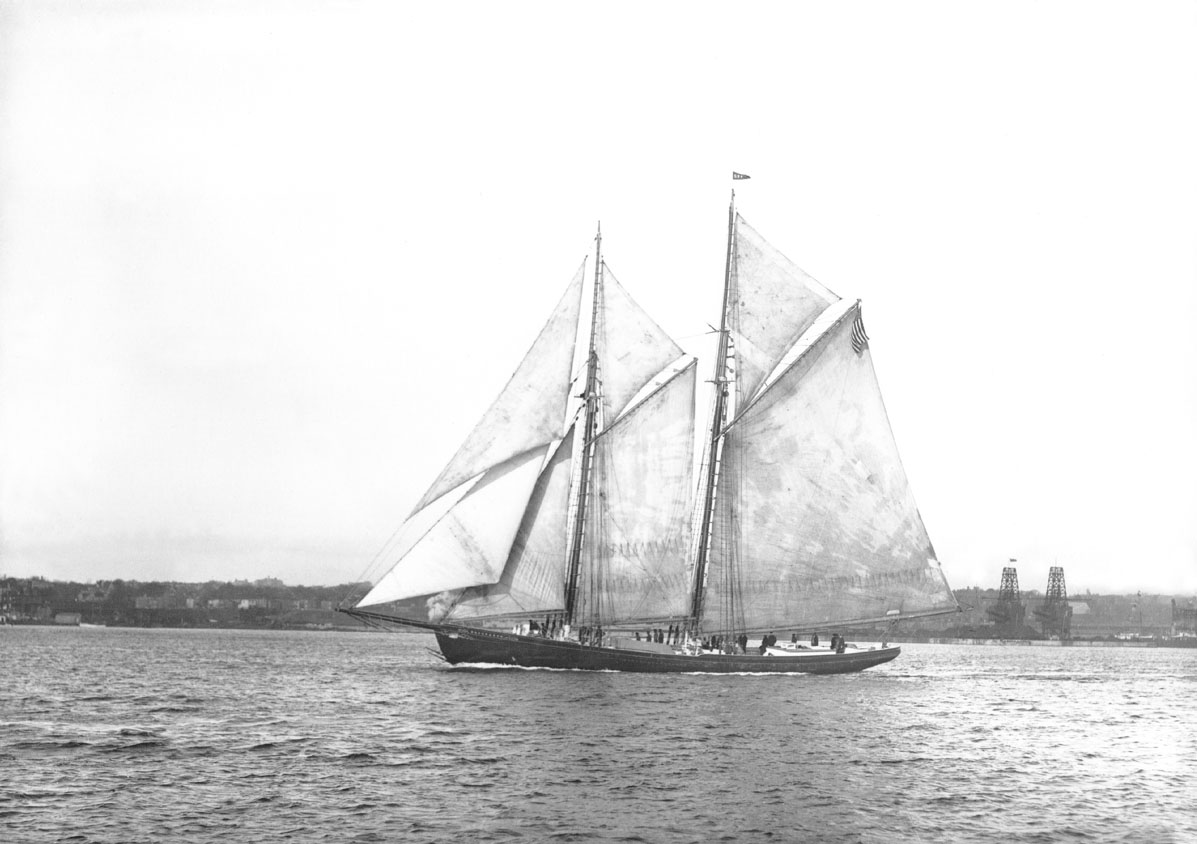macaskill : Grand Bank fishing schooner Esperanto</i> in Halifax Harbour