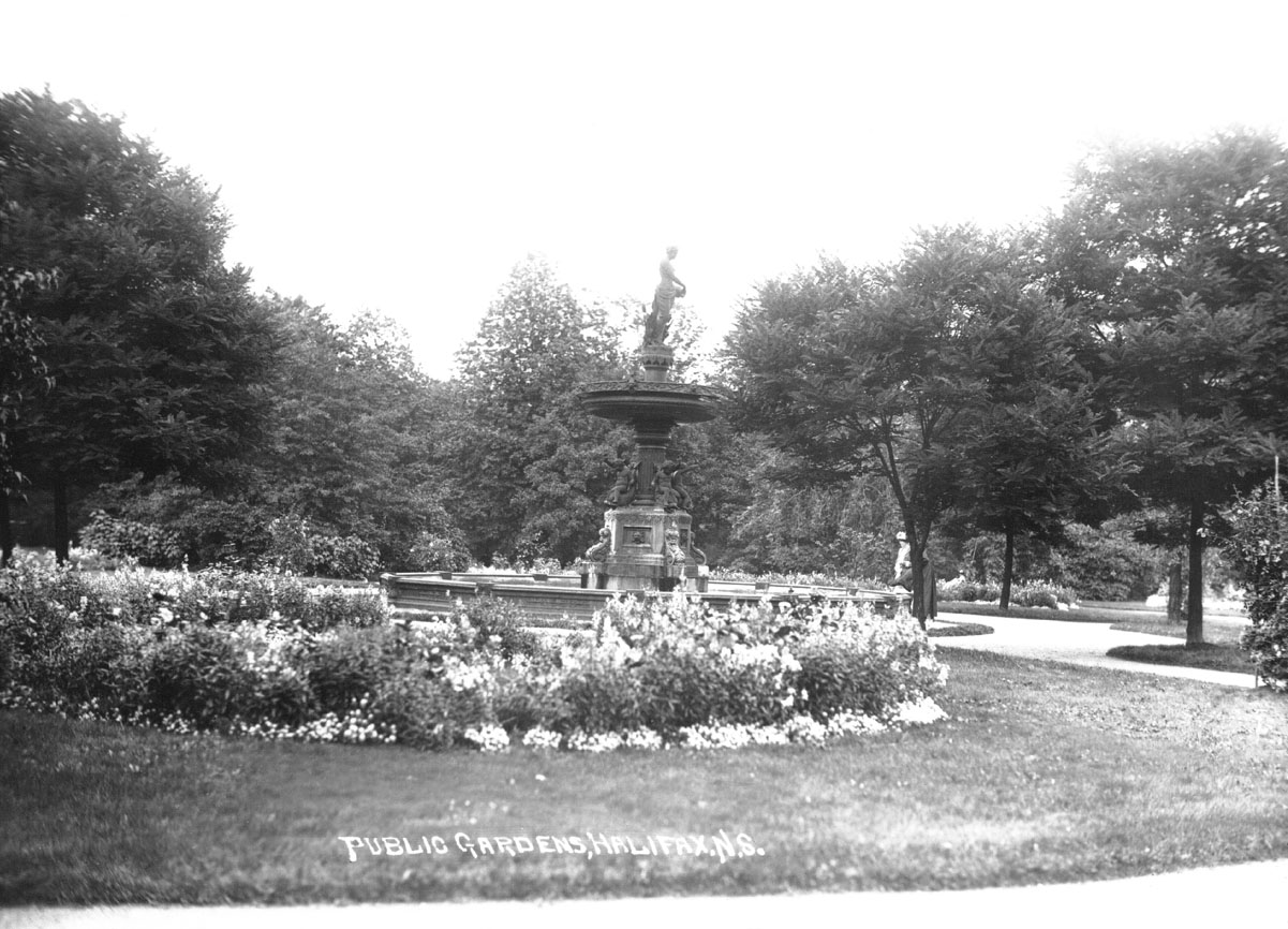 macaskill : Fountain in Public Gardens, Halifax, NS
