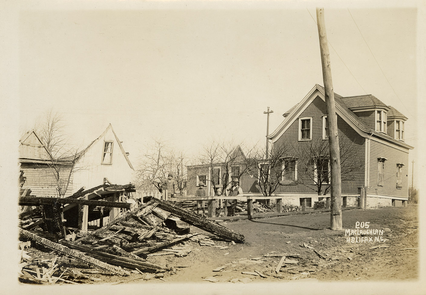 maclaughlan : Pelzant Street, Dartmouth, MacLaughlan album 2 number 205