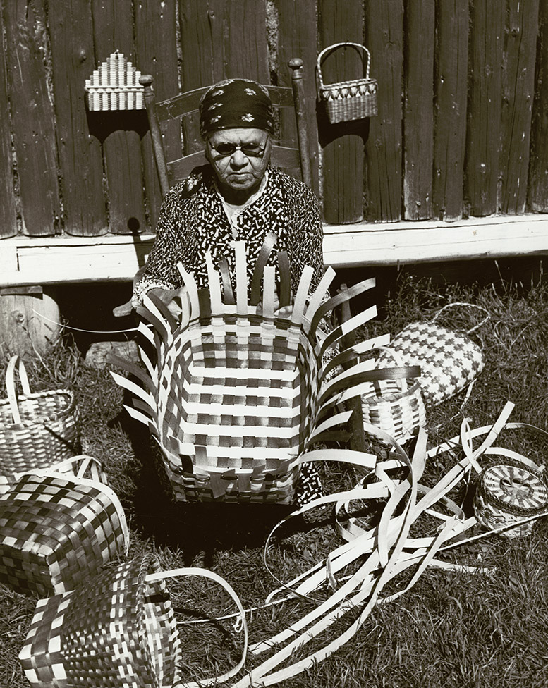 Elizabeth Lonecloud, basket-weaving