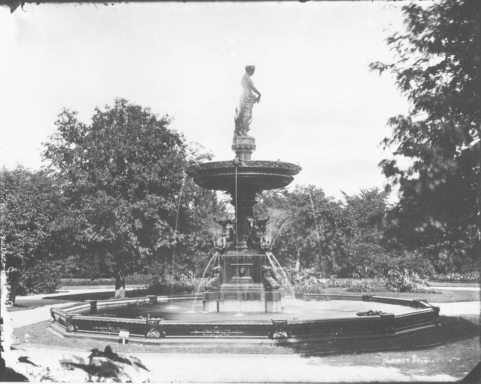 notman : Public Gardens, Jubilee Fountain, erected to celebrate the Diamond Jubilee