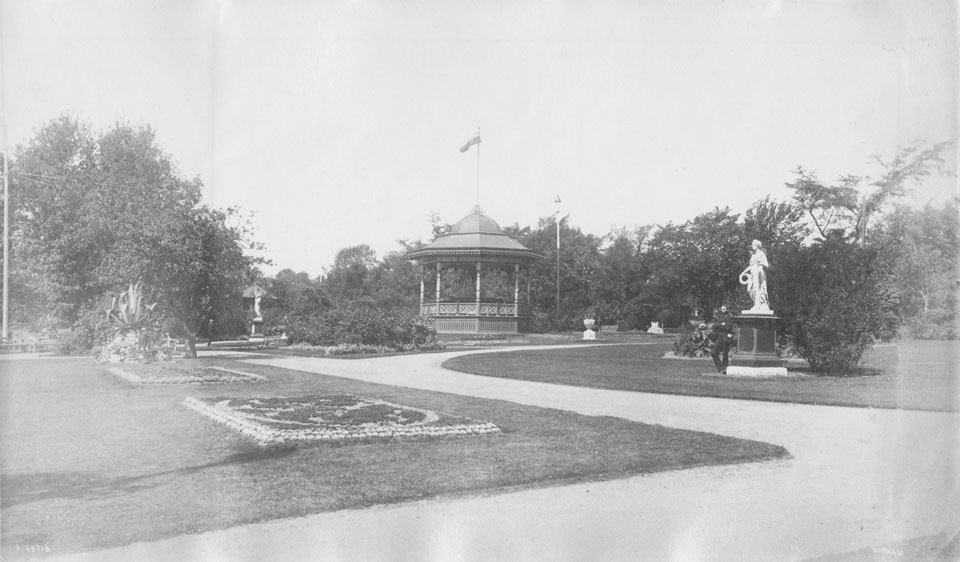 notman : Public Gardens, Halifax, showing Bandstand, flower beds, statuary, looking west, on reverse, Public Gardens, Halifax