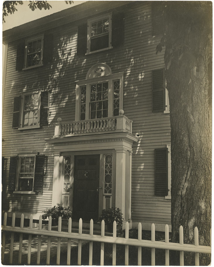 Architecture, Salem, Mass.: Major Whipple House, 2 Andover Street