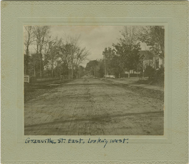 photocollection : Places: Bridgetown, Annapolis Co.: Streets: Granville St. East looking West