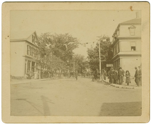 photocollection : Places: Bridgetown, Annapolis Co.: Streets: Granville St. East from Queen St.
