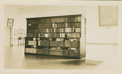 photocollection : Places: Halifax, Halifax Co.: Buildings: Archives: Small photo of interior