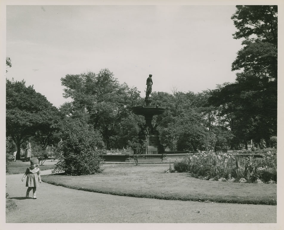 photocollection : Places: Halifax, Halifax Co.: Public Gardens: Jubilee Fountain
