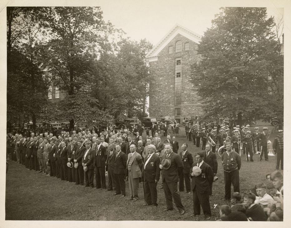 photocollection : Army: Battalions and Regiments: 85th Regiment: Veterans 85th Regiment at Ceremony depositing colours at Public Archives of Nova Scotia