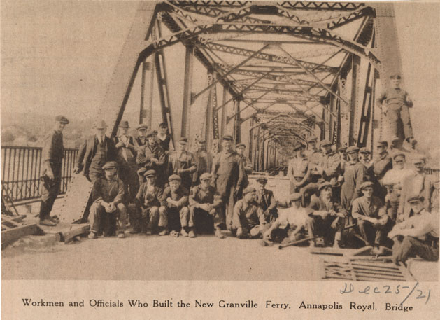 photocollection : Sunday Leader Clippings: Transportation and Communications: Workmen and Officials who built the New Granville Ferry, Annapolis Royal